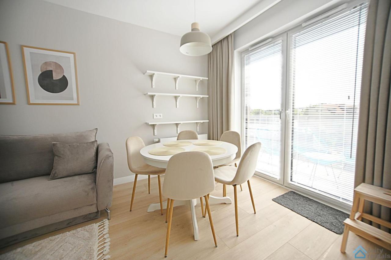 Beige 3City Apartment With Parking In Gdansk By Noclegi Renters エクステリア 写真