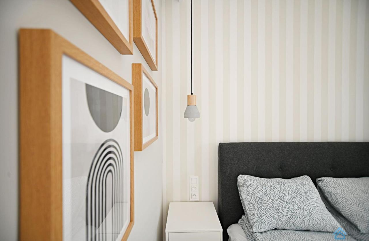Beige 3City Apartment With Parking In Gdansk By Noclegi Renters エクステリア 写真