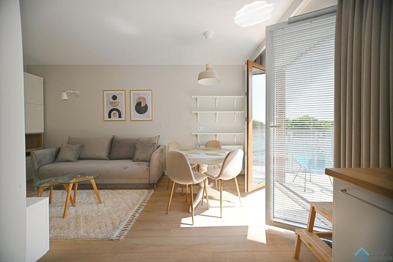 Beige 3City Apartment With Parking In Gdansk By Noclegi Renters エクステリア 写真