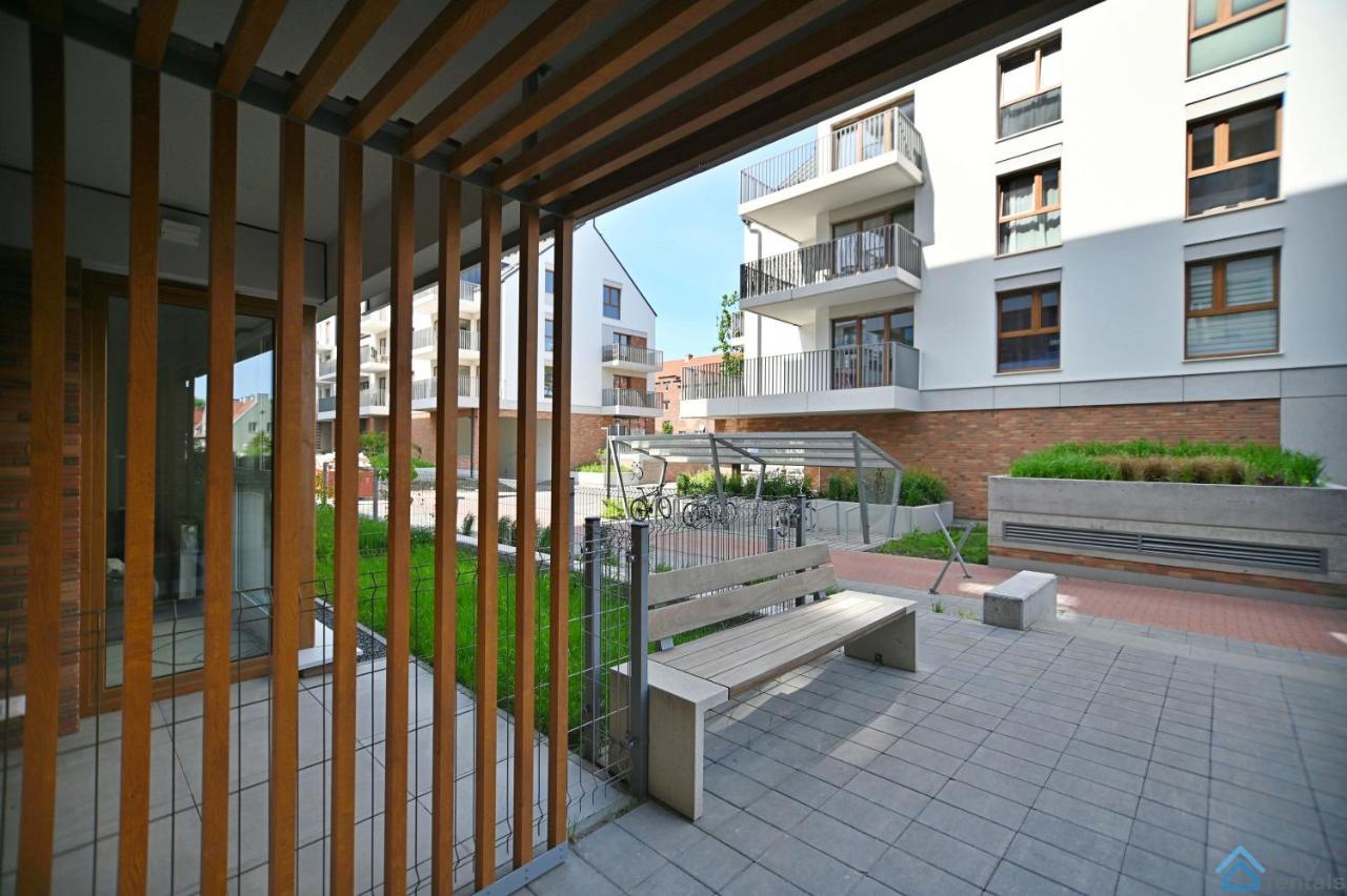 Beige 3City Apartment With Parking In Gdansk By Noclegi Renters エクステリア 写真