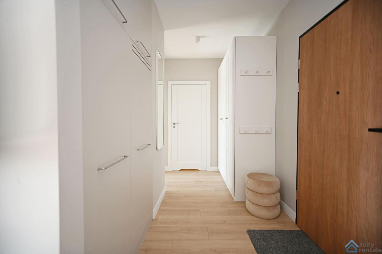 Beige 3City Apartment With Parking In Gdansk By Noclegi Renters エクステリア 写真