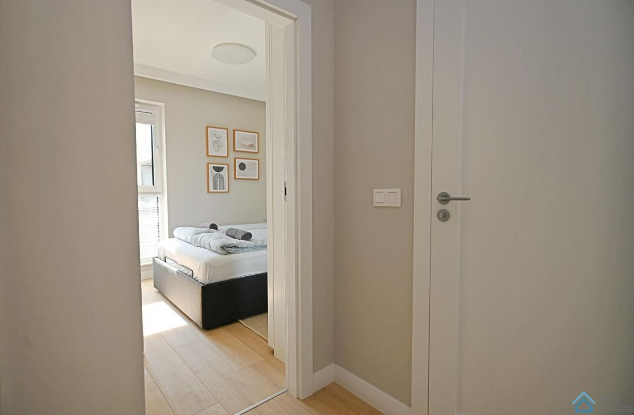 Beige 3City Apartment With Parking In Gdansk By Noclegi Renters エクステリア 写真